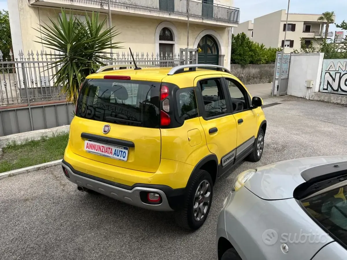 Usata Fiat Panda Cross Cross 84 CV (61 kW) 2020 Giallo Utilitaria