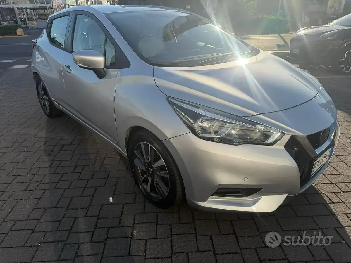 Usata Nissan Micra 71 CV (52 kW) 2017 Grigio Utilitaria