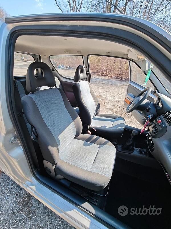 Usata Fiat 600 54 CV (39 kW) 2002 Grigio Utilitaria