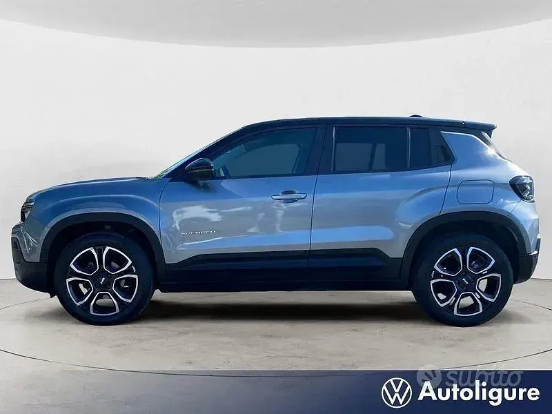 Usata Jeep Avenger Summit 101 CV (74 kW) 2024 Grigio SUV