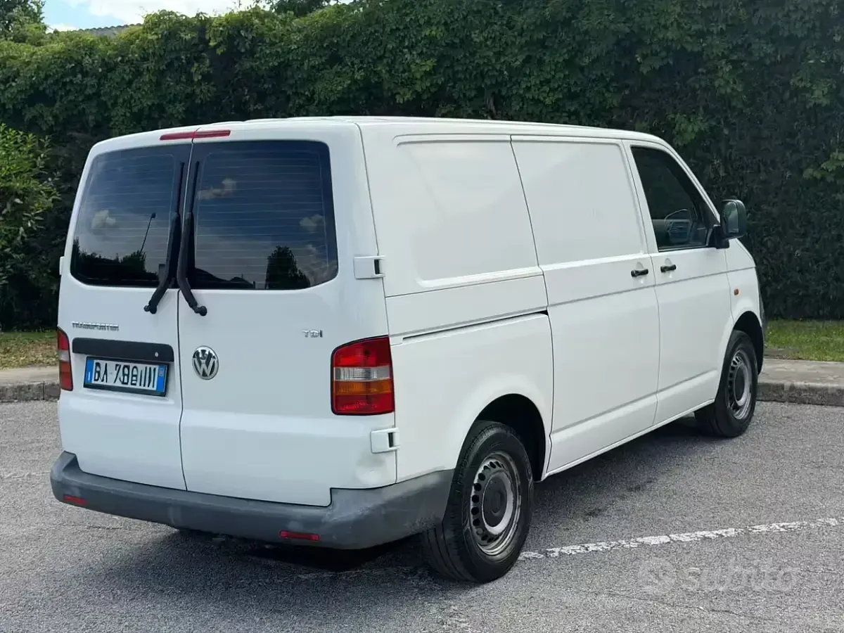 Usata VW Transporter 105 CV (77 kW) 2006 Bianco Furgone