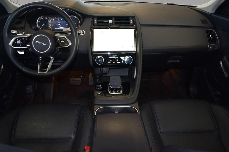 Usata Jaguar E-Pace SE 163 CV (119 kW) 2022 Santorini black SUV