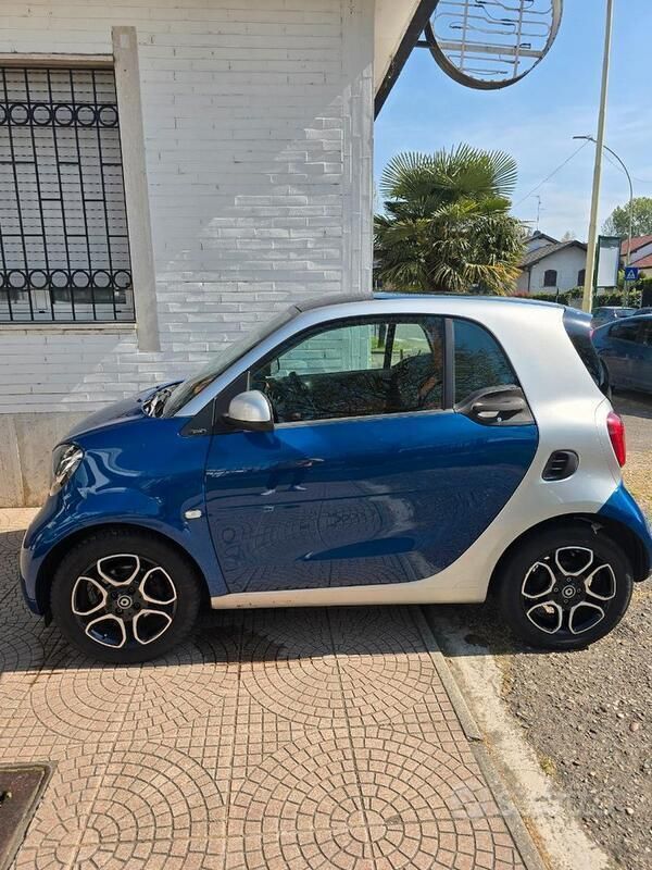 Usata Smart ForTwo Coupé 71 CV (52 kW) 2015 Utilitaria