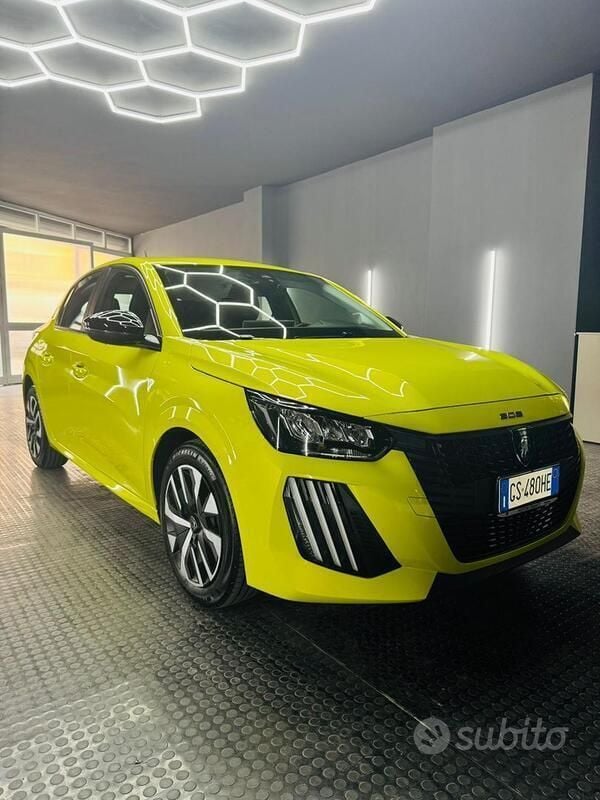 Usata Peugeot 208 75 CV (55 kW) 2024 Giallo Utilitaria