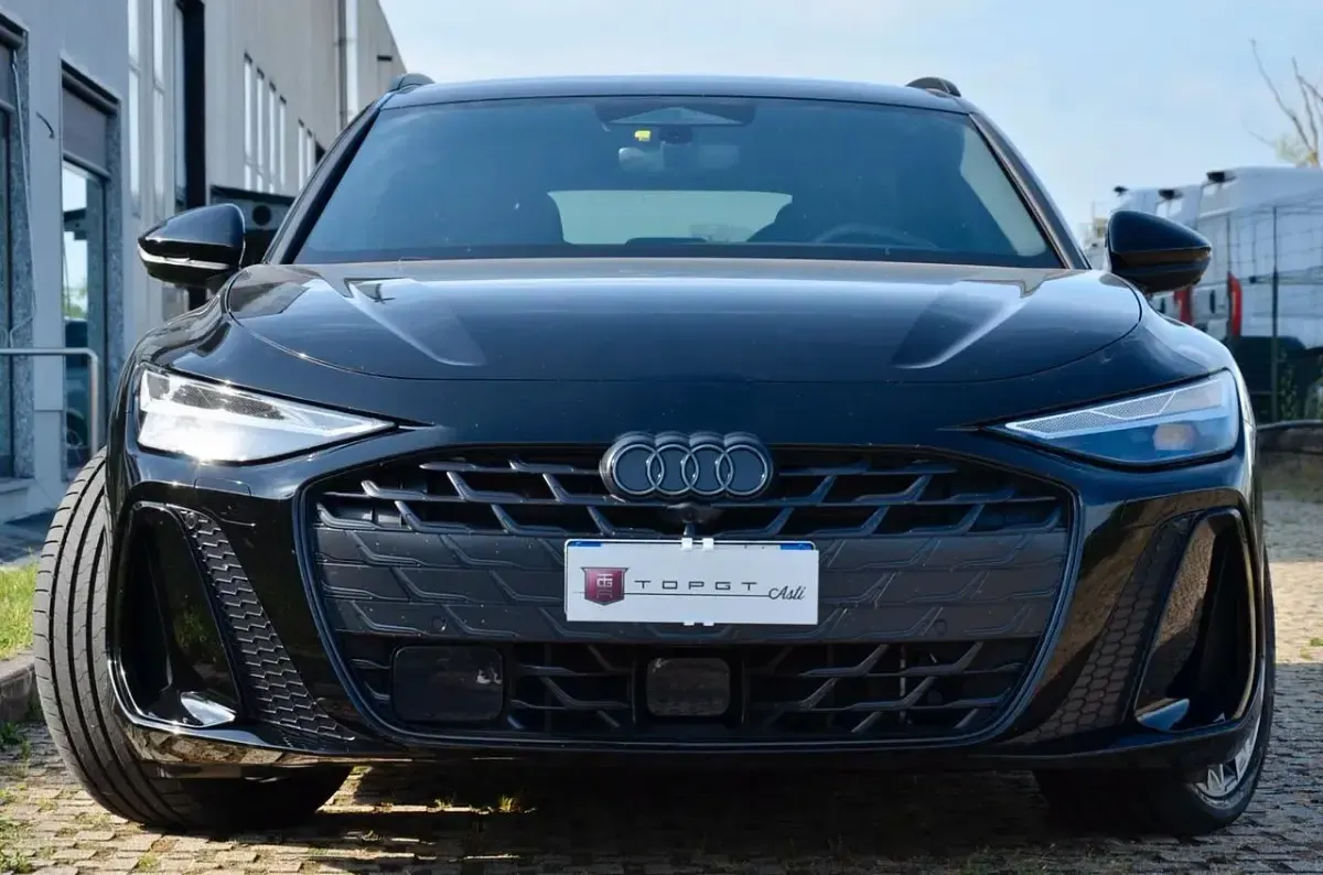Usata Audi A6 S-Line 367 CV (269 kW) 2025 Nero Station wagon