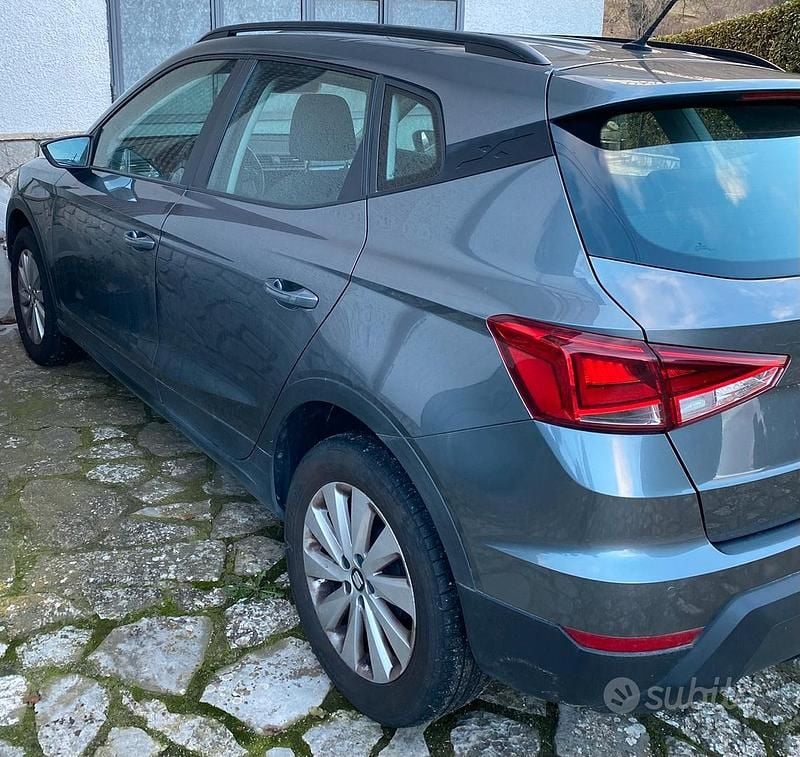 Usata Seat Arona 95 CV (69 kW) 2018 Grigio SUV