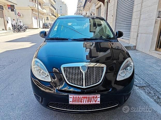 Usata Lancia Ypsilon 69 CV (50 kW) 2011 Nero Utilitaria