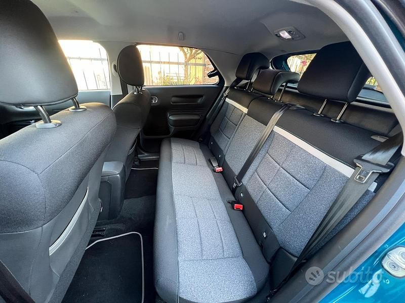 Usata Citroën C4 Shine 102 CV (75 kW) 2018 Verde SUV