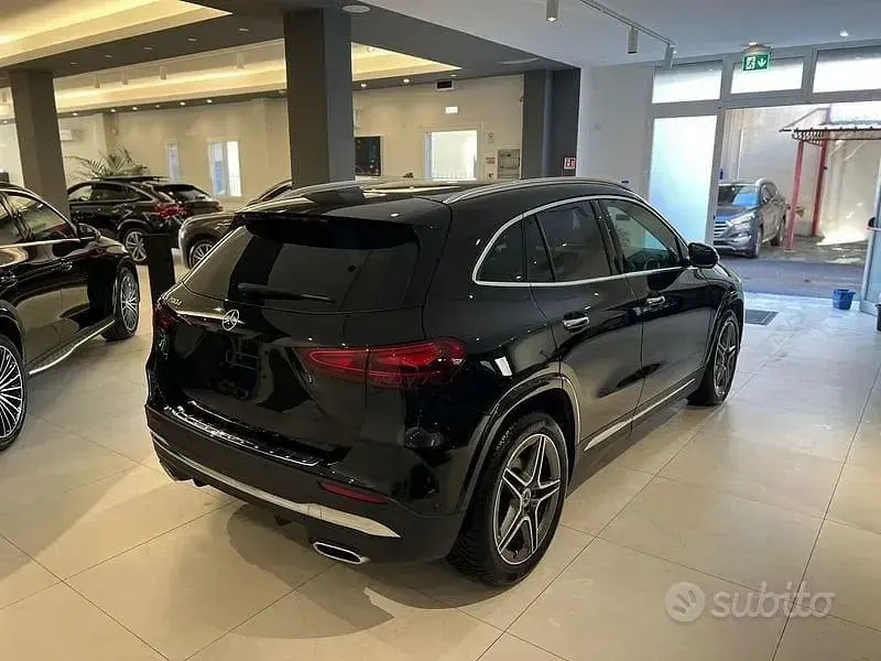 Usata Mercedes GLA200 AMG line 150 CV (110 kW) 2025 Nero SUV