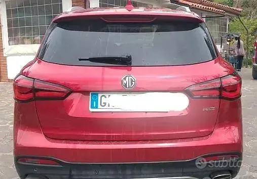 Usata MG HS 162 CV (119 kW) 2023 Rosso SUV