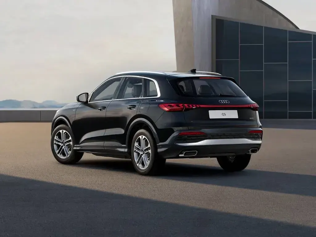 Nuova Audi Q5 Advanced 204 CV (150 kW) 2026 Nero mito metallizzato SUV