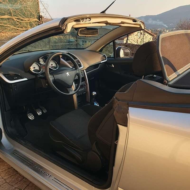 Usata Peugeot 207 CC 150 CV (110 kW) 2008 Argento Cabrio