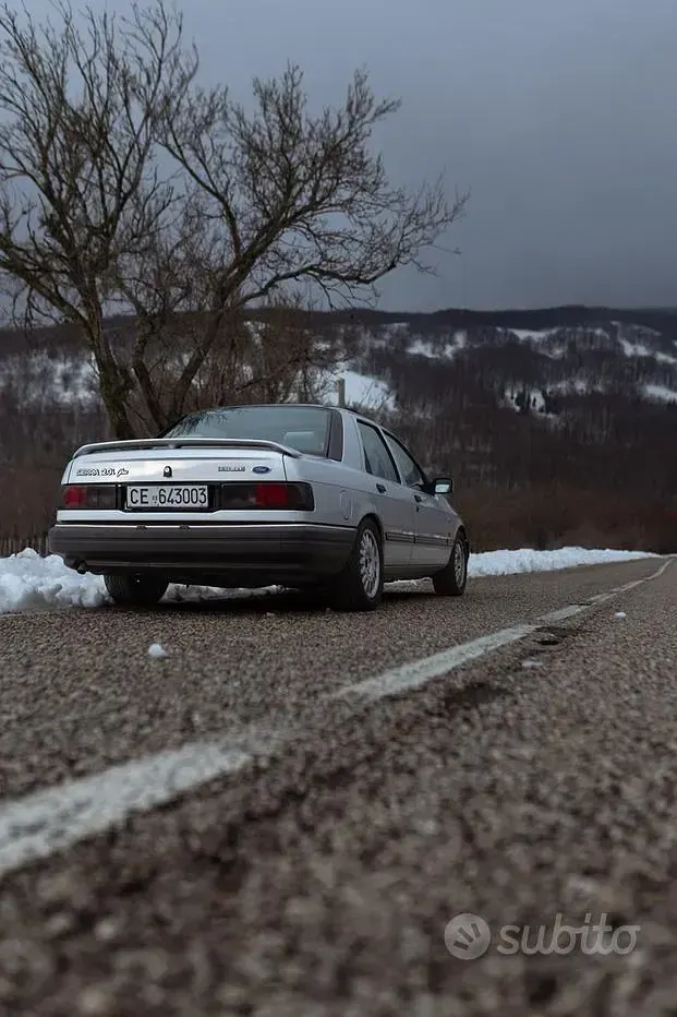 Usata Ford Sierra 107 CV (78 kW) 1990 Grigio Berlina