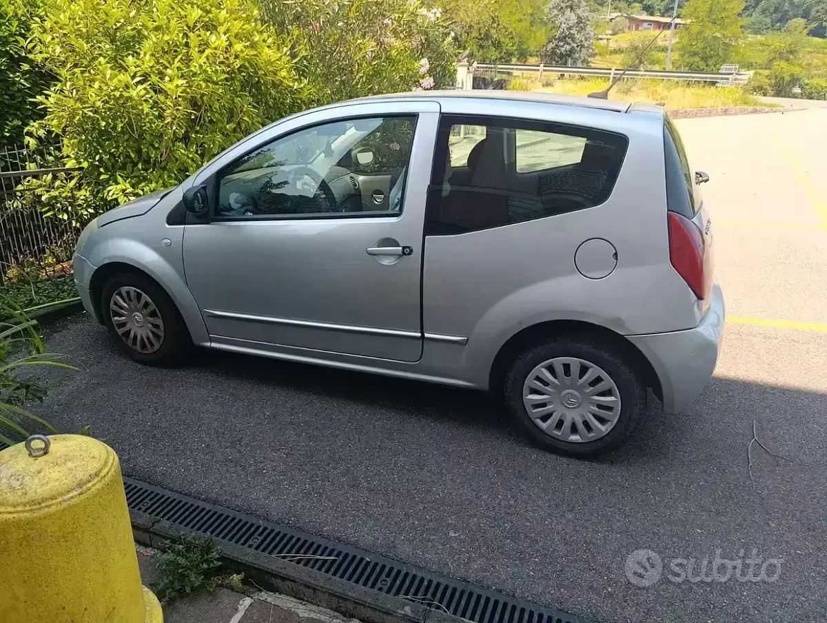 Usata Citroën C2 60 CV (44 kW) 2004 Grigio Utilitaria