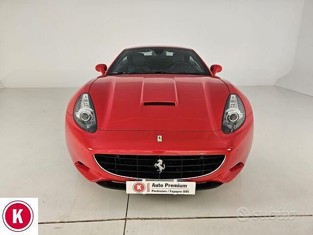 Usata Ferrari California 460 CV (338 kW) 2012 Rosso Cabrio