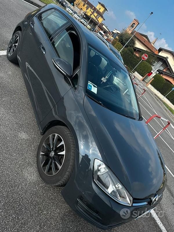 Usata VW Golf VII Comfortline 105 CV (77 kW) 2013 Berlina