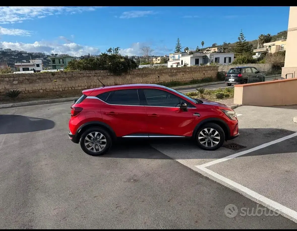 Usata Renault Captur 101 CV (74 kW) 2020 Rosso SUV