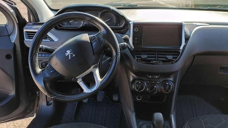 Usata Peugeot 2008 Active 99 CV (72 kW) 2017 Grigio SUV