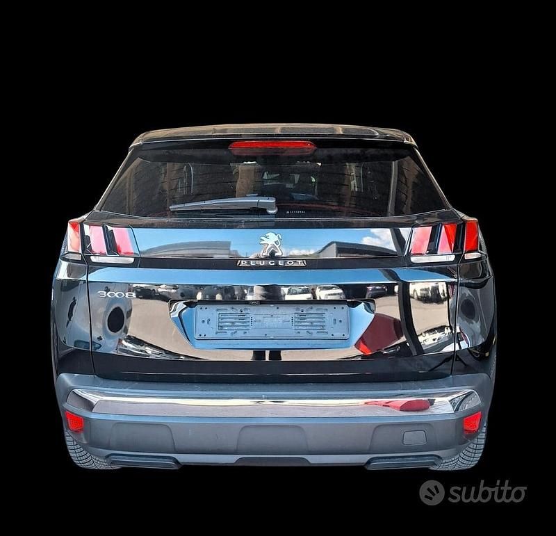 Usata Peugeot 3008 Allure 131 CV (96 kW) 2022 Nero SUV