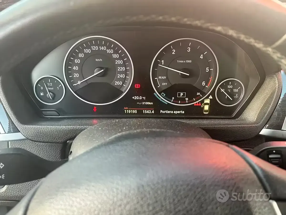Usata BMW 318 Luxury Line 150 CV (110 kW) 2019 Nero Berlina