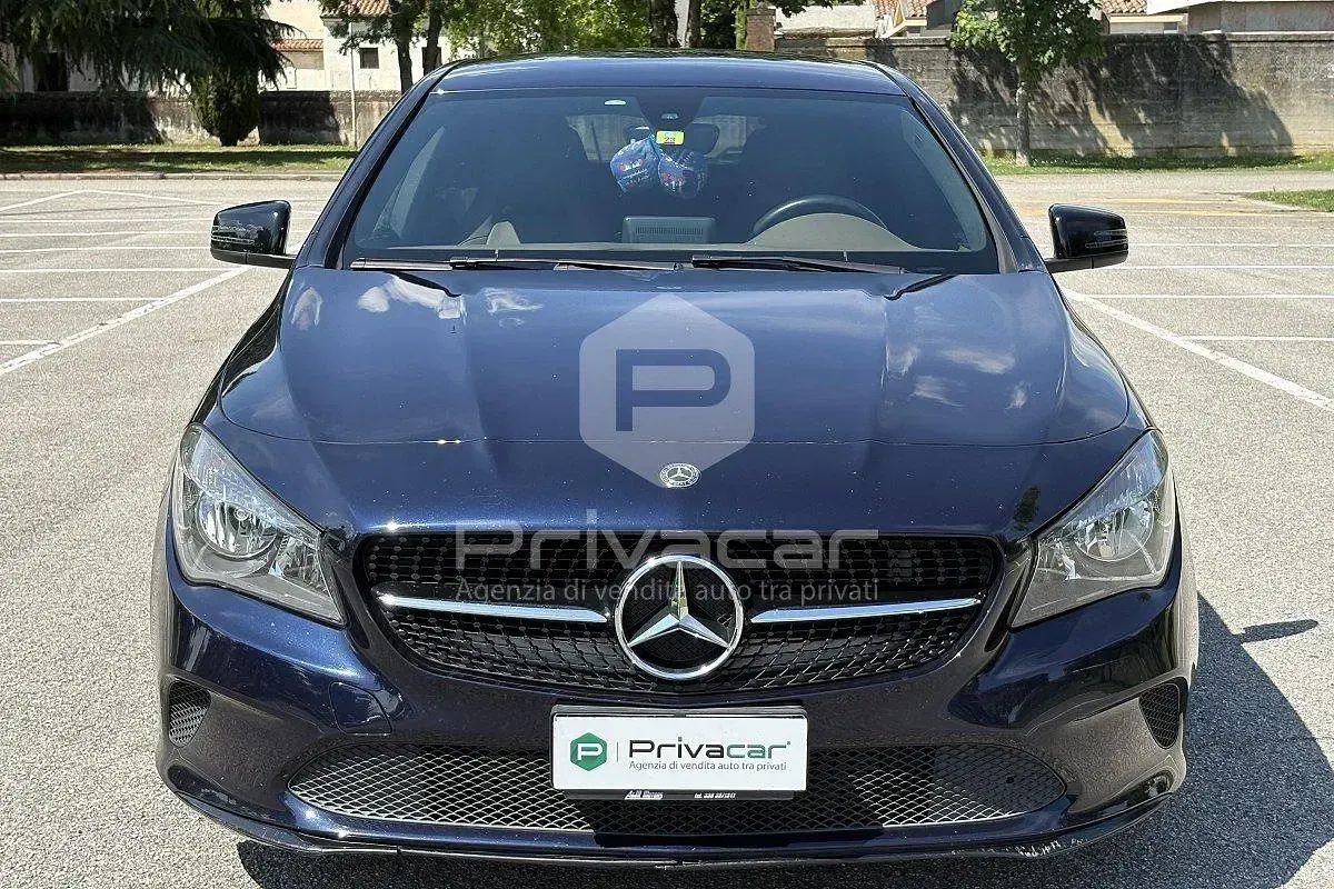 Usata Mercedes CLA220 177 CV (130 kW) 2018 Blu Berlina