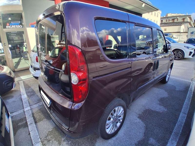 Occasion Fiat Doblò Emotion 105 ch (77 kW) 2010 Beige Monospace