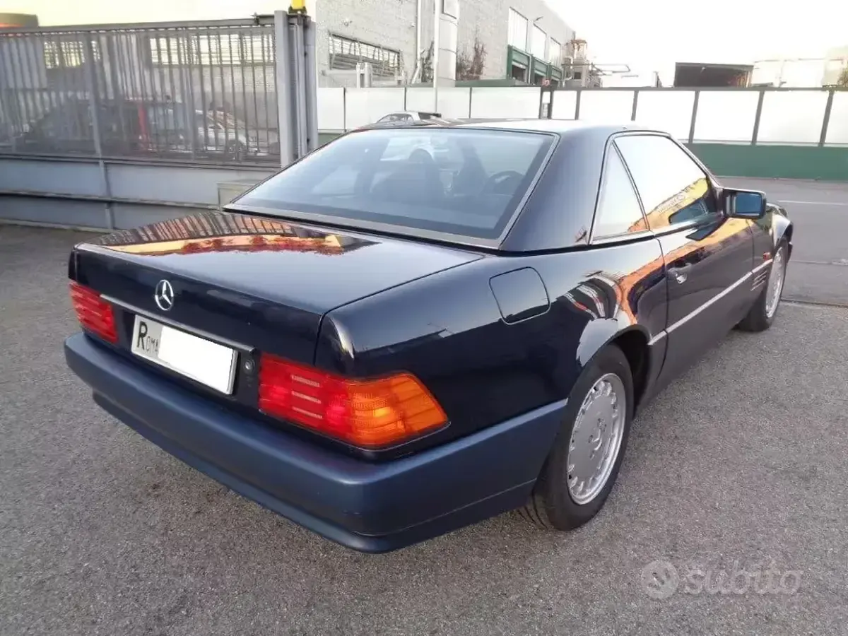 Usata Mercedes SL300 231 CV (169 kW) 1992 Blu Cabrio