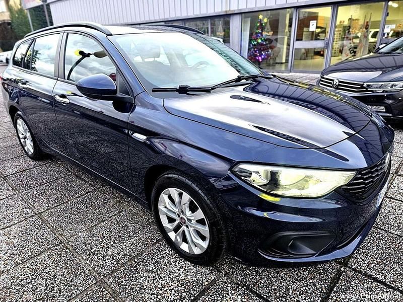 Usata Fiat Tipo Business 120 CV (88 kW) 2017 Blu Station wagon