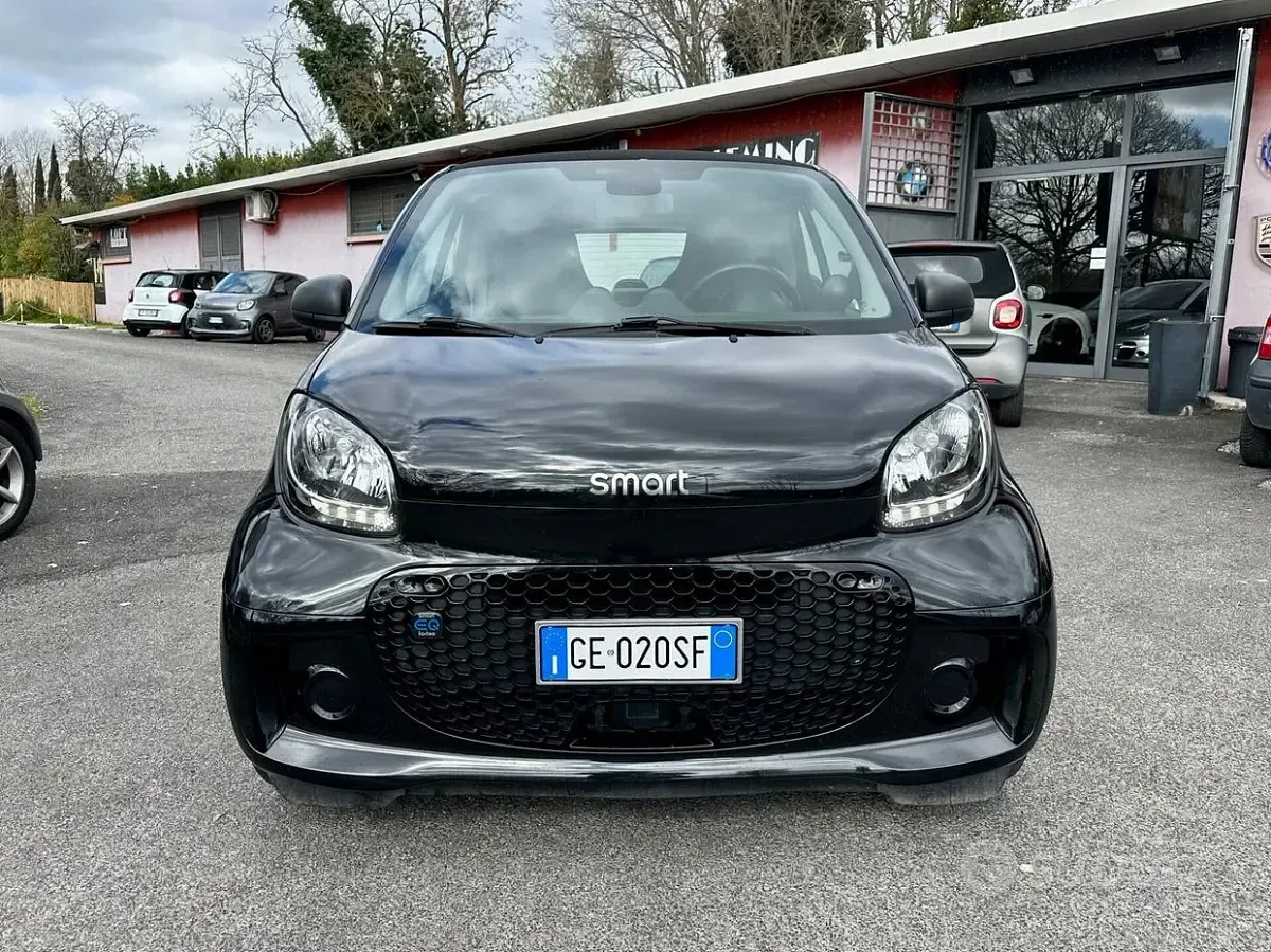 Usata Smart ForTwo Electric Drive Passion 41 kW (56 CV) 2021 Nero Berlina