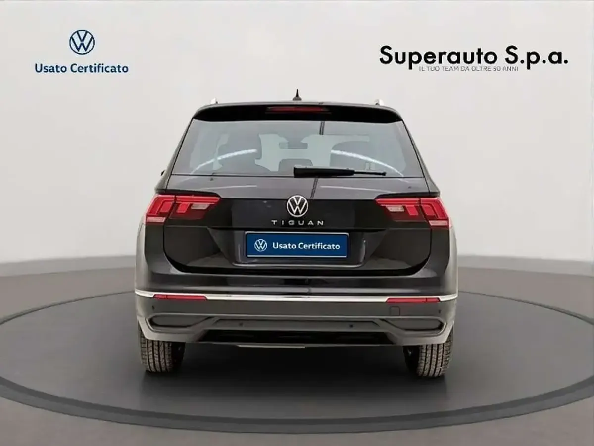 Usata VW Tiguan Life 150 CV (110 kW) 2024 Nero SUV