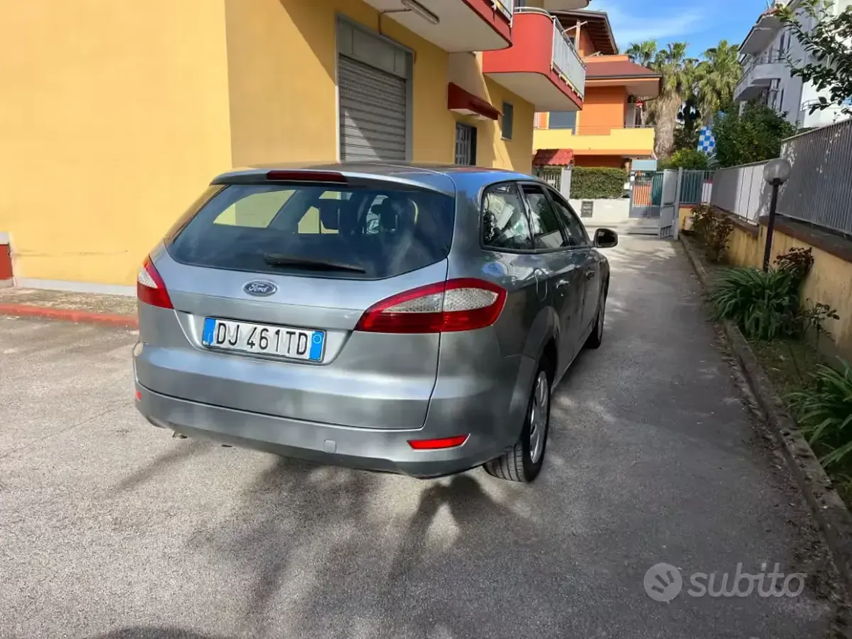 Usata Ford Mondeo 131 CV (96 kW) 2007 Grigio Station wagon