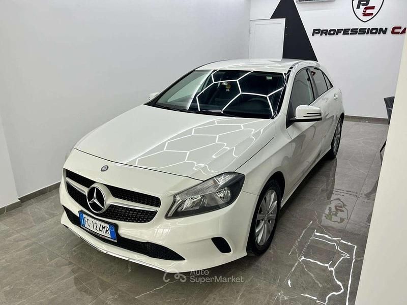 Usata Mercedes A250 AMG 111 CV (81 kW) 2016 Bianco Berlina