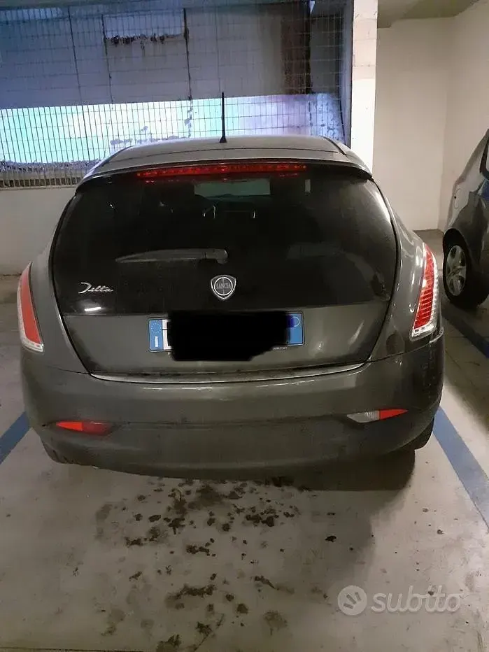 Usata Lancia Delta 120 CV (88 kW) 2009 Utilitaria