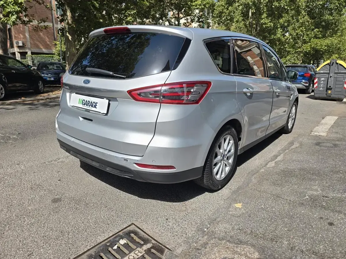 Usata Ford S-MAX Business Edition 150 CV (110 kW) 2016 Argento Monovolume