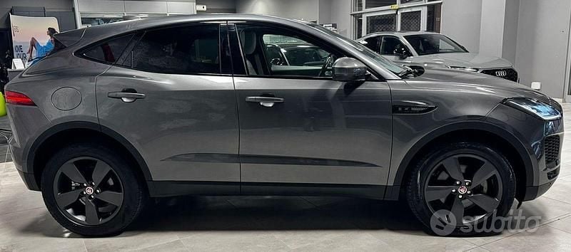 Usata Jaguar E-Pace 200 CV (147 kW) 2019 Grigio SUV