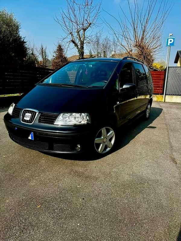 Usata Seat Alhambra Stella 116 CV (85 kW) 2008 Nero Monovolume