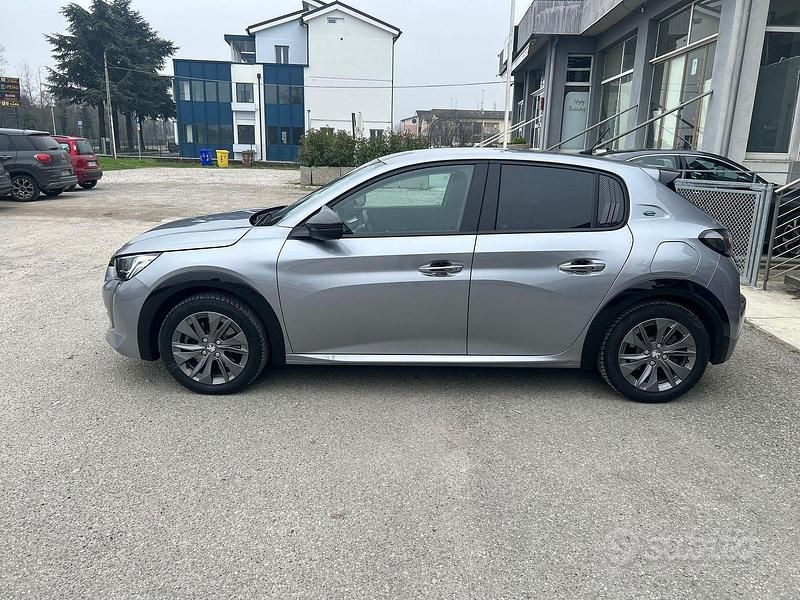 Usata Peugeot 208 Allure 100 kW (136 CV) 2020 Grigio Utilitaria