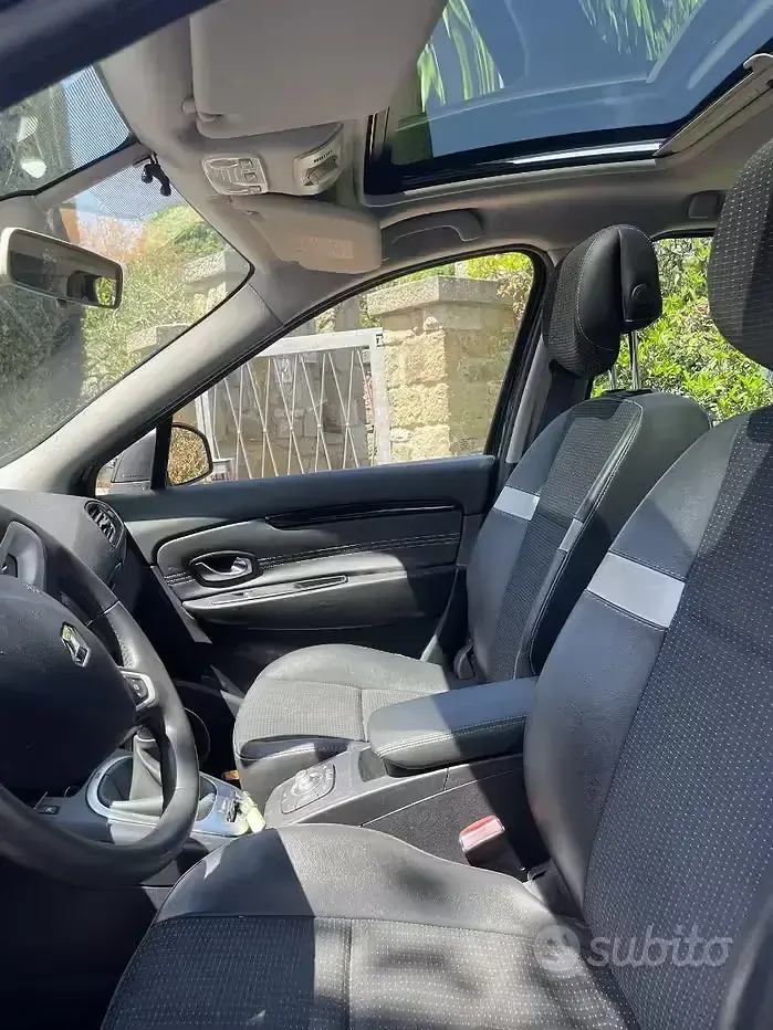 Usata Renault Scenic E-Tech 110 CV (80 kW) 2011 Nero Monovolume