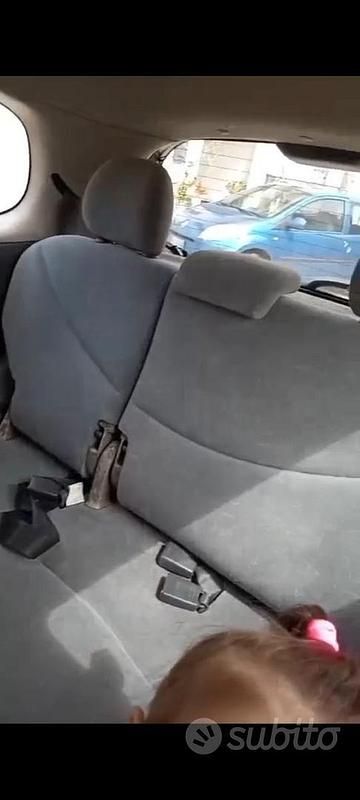 Usata Toyota Yaris 2000 Blu Utilitaria