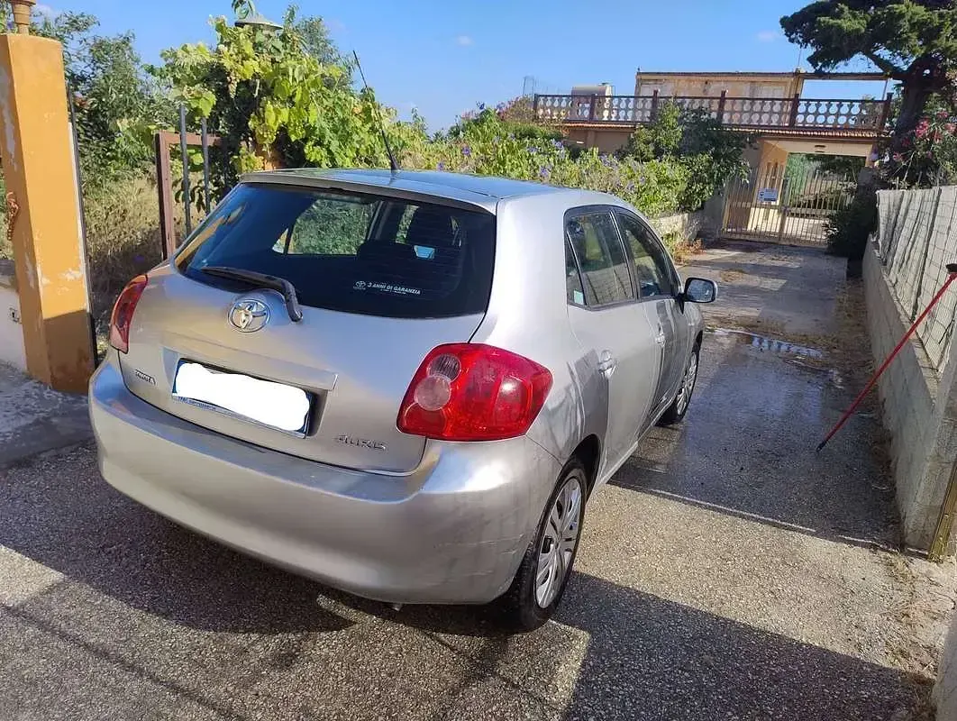 Usata Toyota Auris Sol 97 CV (71 kW) 2008 Grigio Utilitaria