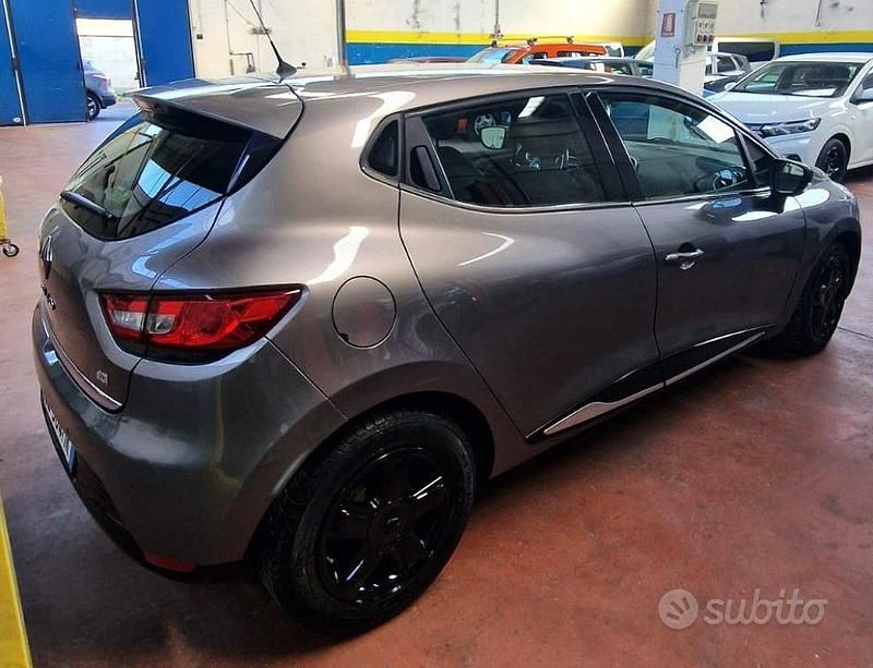 Usata Renault Clio IV 75 CV (55 kW) 2015 Grigio Berlina