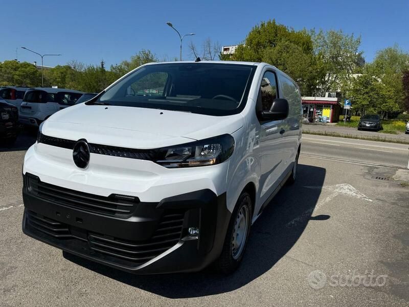 Bianco pastello Usata 2024 Citroën Jumpy Monovolume | 25.500 € (Cara) - Immagine 1/4