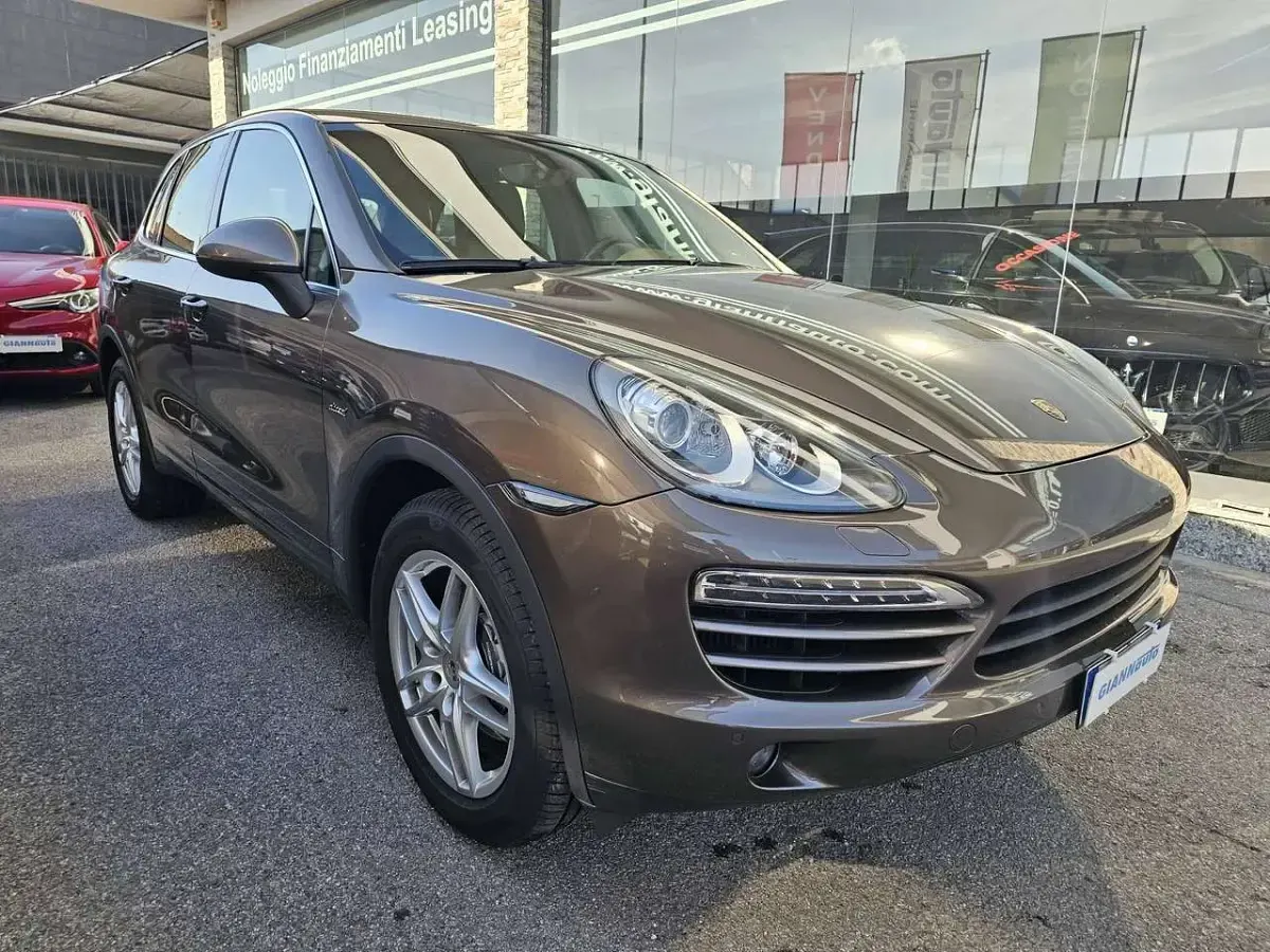 Usata Porsche Cayenne 245 CV (180 kW) 2012 Bronzo SUV