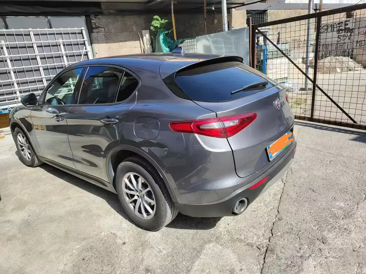 Usata Alfa Romeo Stelvio 150 CV (110 kW) 2018 Grigio SUV
