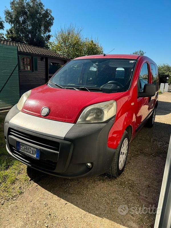 Usata Fiat Fiorino 75 CV (55 kW) 2011 Rosso Monovolume