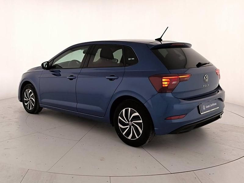 Usata VW Polo Life 95 CV (69 kW) 2023 Reef blue metallizzato Utilitaria