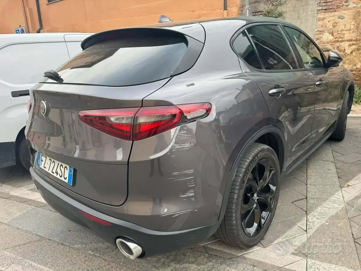 Usata Alfa Romeo Stelvio 210 CV (154 kW) 2019 Grigio SUV