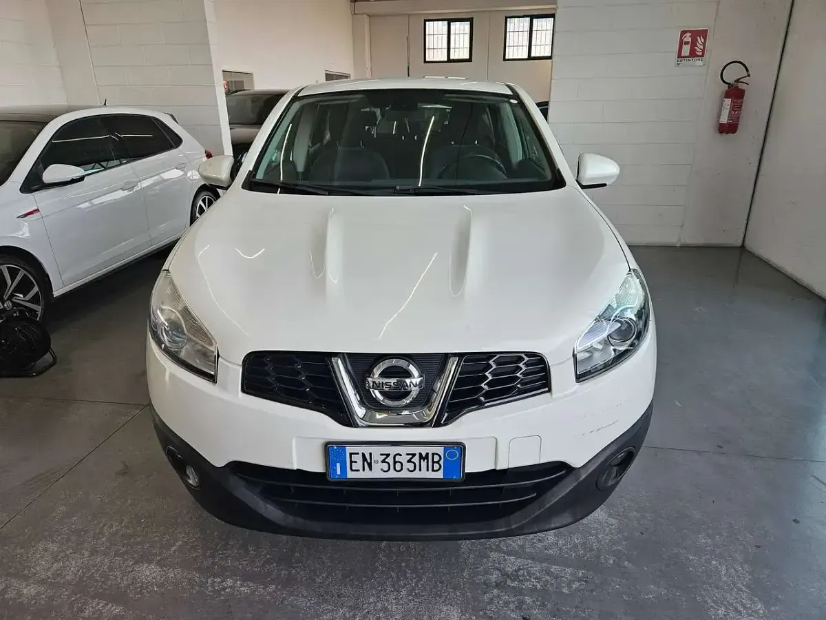 Usata Nissan Qashqai Visia 117 CV (86 kW) 2012 Bianco SUV