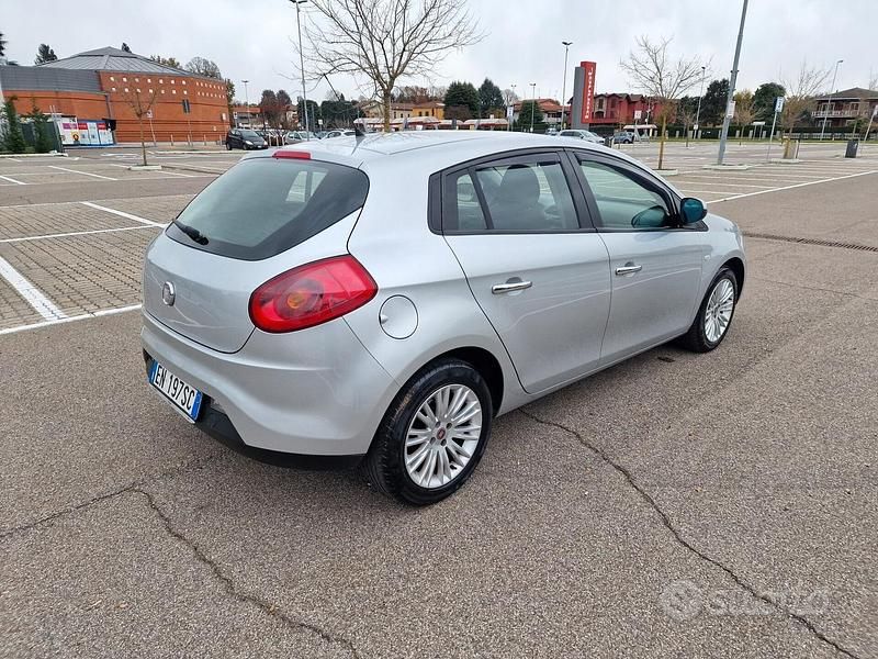 Usata Fiat Bravo 120 CV (88 kW) 2012 Grigio Utilitaria