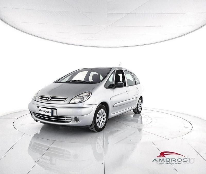 Usata Citroën Xsara Picasso Elegance 90 CV (66 kW) 2002 Grigio Monovolume